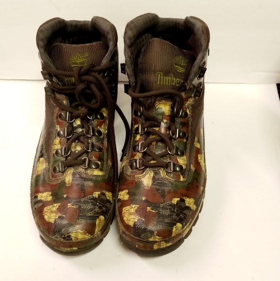 Timberland Ankle Boots Mens Leather Green & Yellow Graphic Design Emboss Sz 8.5M - Picture 1 of 12
